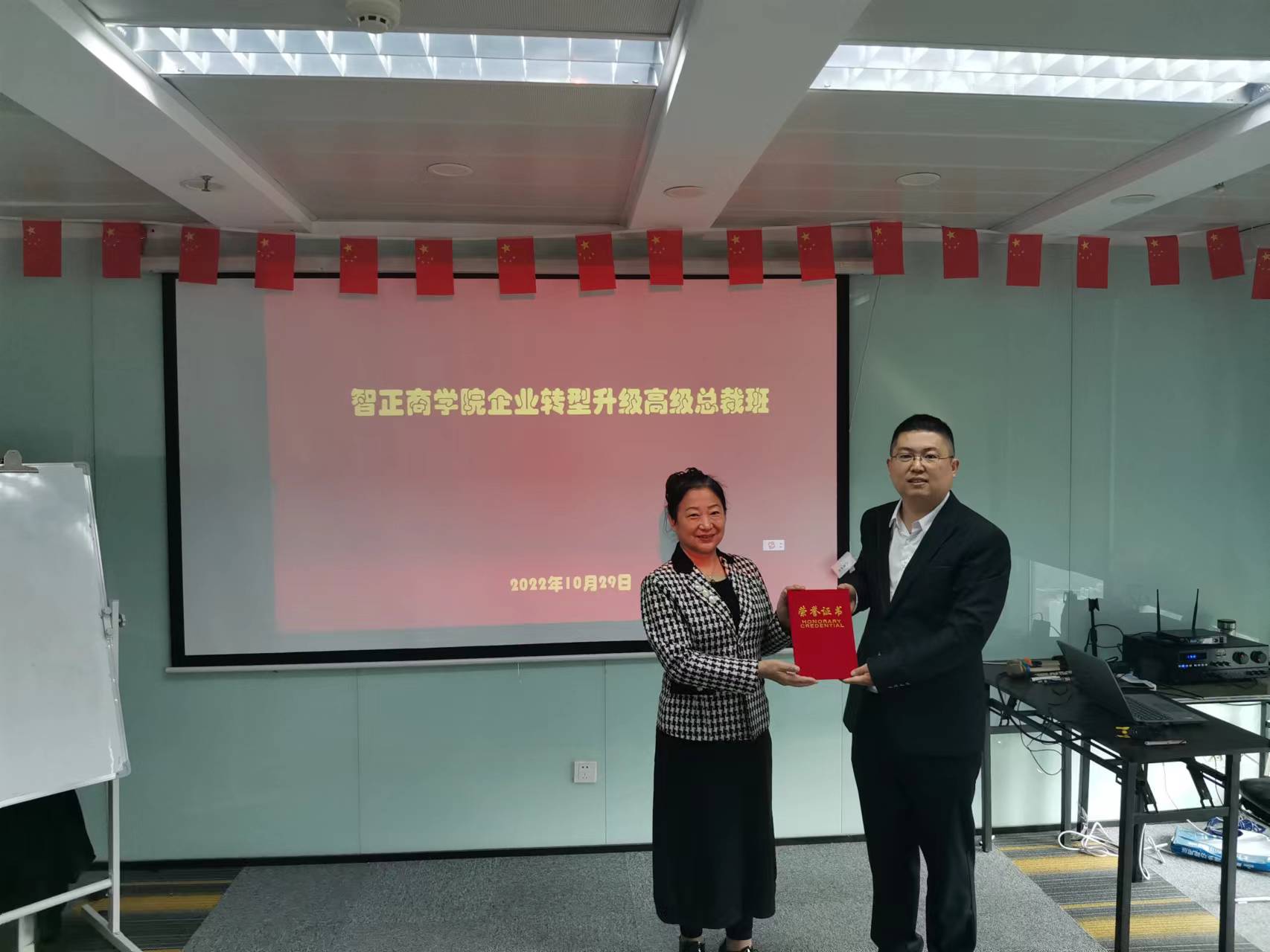 神雕MHL型露天龍門行吊